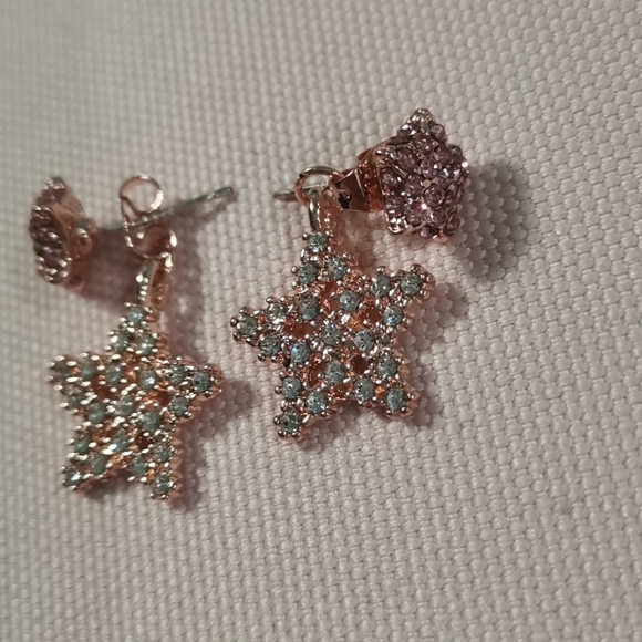 Earring - Picture 2 of 3
